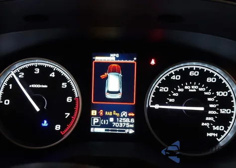 2019 Subaru Forester Limited z USA, uszkodzony, nr VIN JF2SKAUC3KH590147